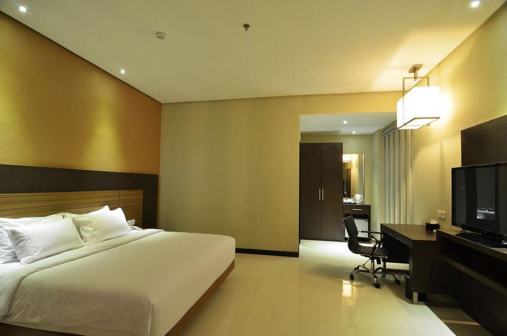 Savana Hotel & Convention Маланг Екстериор снимка