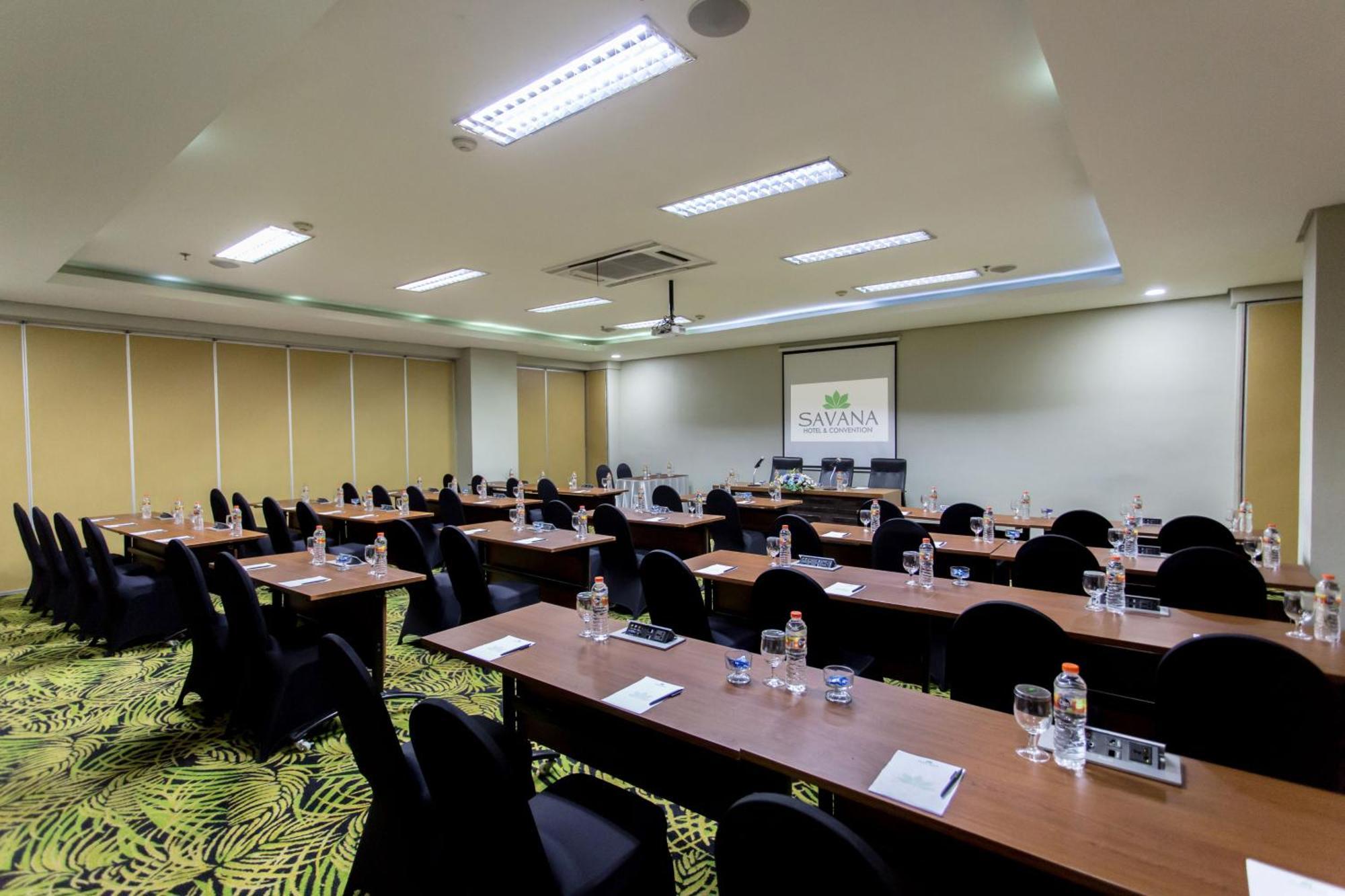 Savana Hotel & Convention Маланг Екстериор снимка